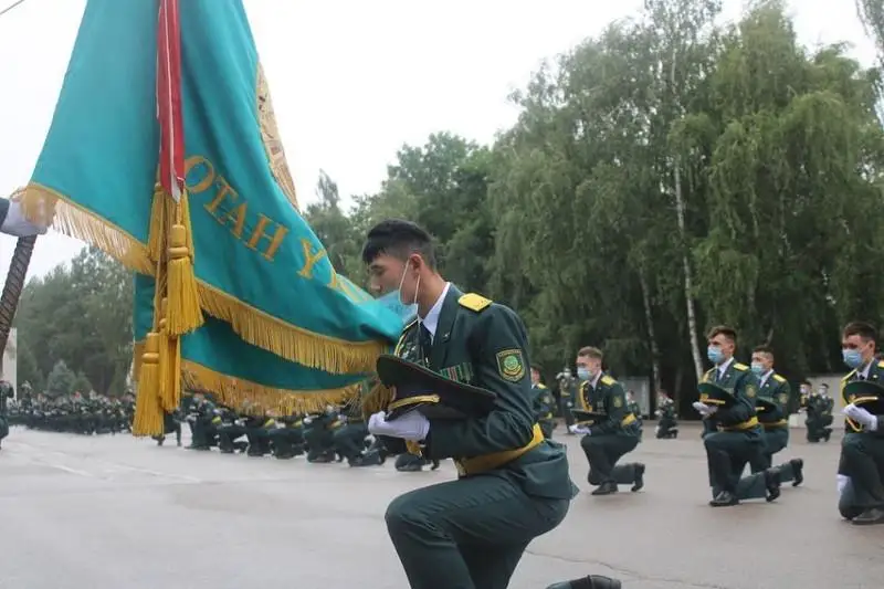 Пограничная академия выпустила молодых лейтенантов