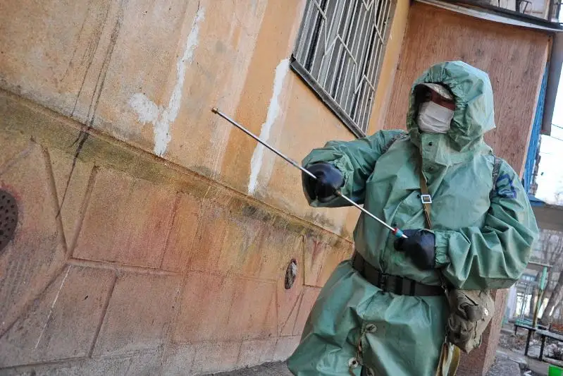 Военные дезинфекторы обработали более 14 тысяч объектов в 29 городах Казахстана