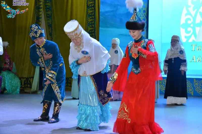 Бата, рукоделие, кулинария – какими талантами блеснули бабушки на конкурсе в Таразе