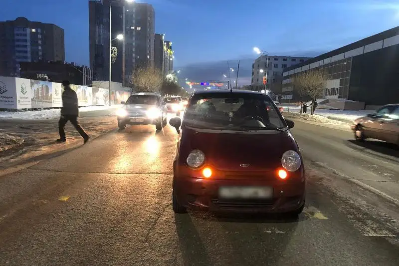 50-летнюю женщину сбила на пешеходном переходе водитель в Петропавловске