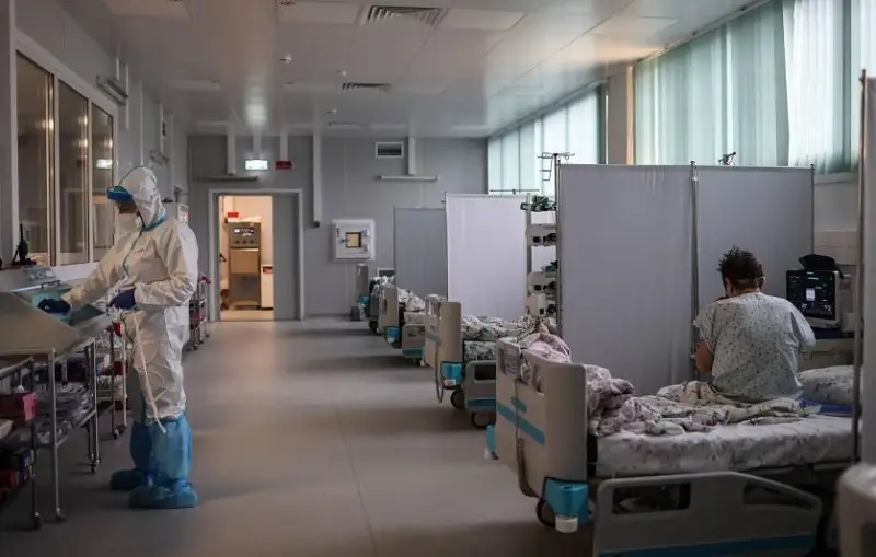 Очередной максимум: в России из-за коронавируса умерли 589 человек за сутки