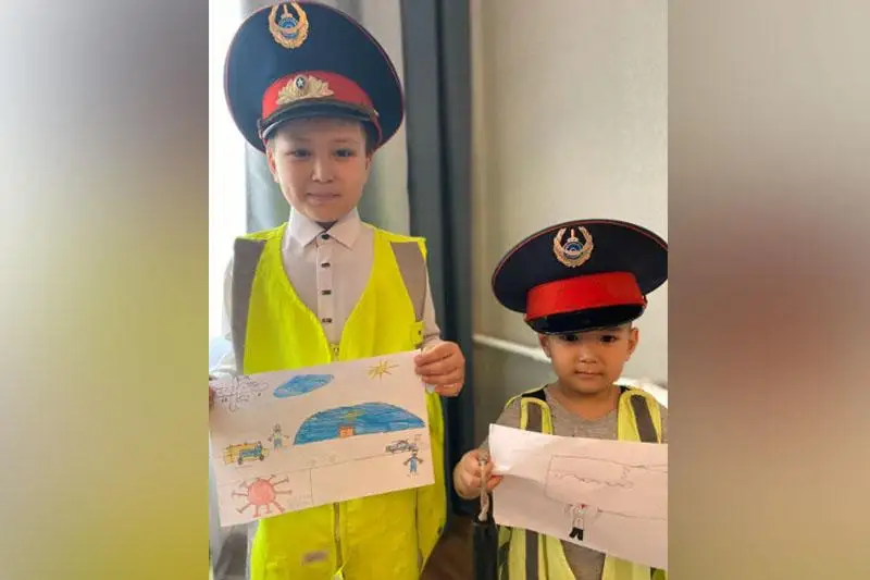 Трогательные рисунки в поддержку родителей рисуют дети в Петропавловске