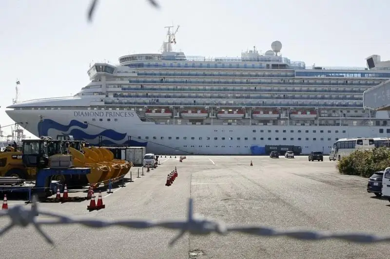 Экипаж Diamond Princess покинет судно после 20-дневного карантина