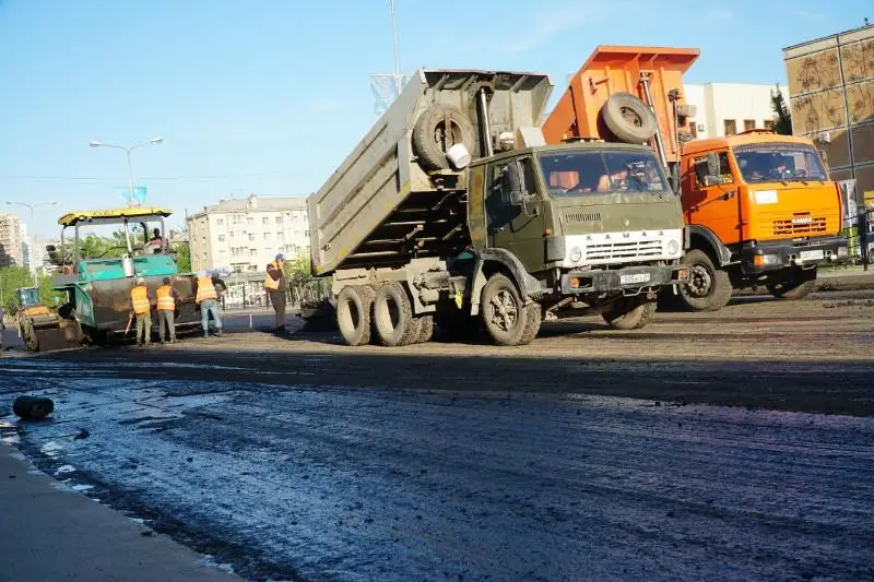 Проспект Кошкарбаева частично перекрыт в столице