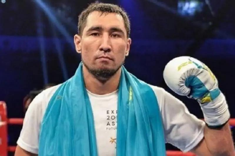 Непобежденный казахстанский боксер поднялся на 8 место в рейтинге WBO
