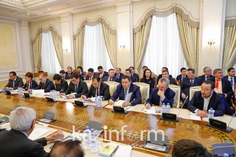 Привлекать популярных блогеров при реализации «Рухани жаңғыру» призвали в Акорде