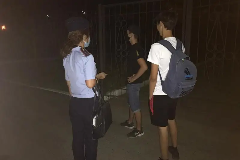 Более 70 подростков задержали в Уральске за нахождение в ночное время на улице