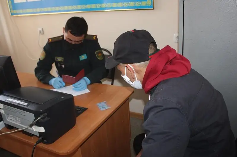 Десять добровольцев на одно место – как проходит запись на военные сборы в  Жамбылской области