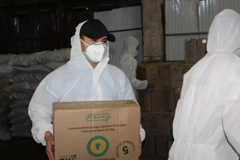 1700 нуждающихся семей получили продукты в Алматы