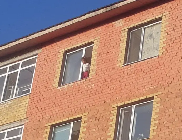 Жизни детей спасли прохожая и полицейский в Акмолинской области