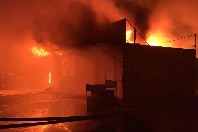 Рынок «Арай» горел в Караганде