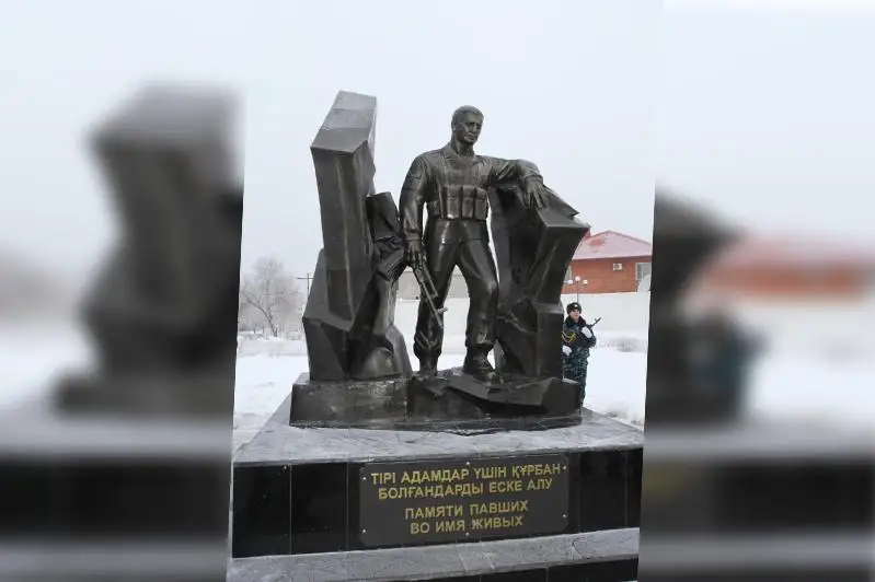 Предприниматели отреставрировали памятник воинам-афганцам в ЗКО