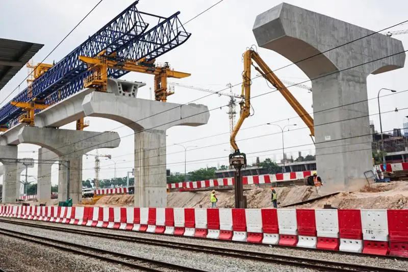 Сократят количество переходов - Алтай Кульгинов рассказал о судьбе LRT