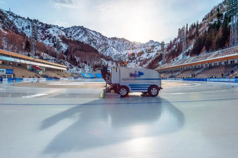 Открыт сезон катаний на «Медеу»