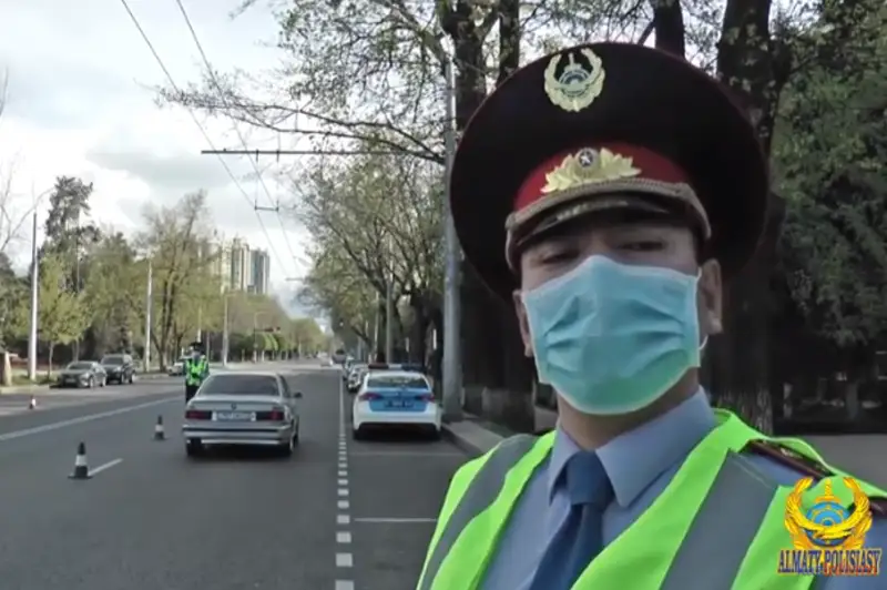 #Bizbirgemiz: полицейские Алматы приняли участие в музыкальном челлендже