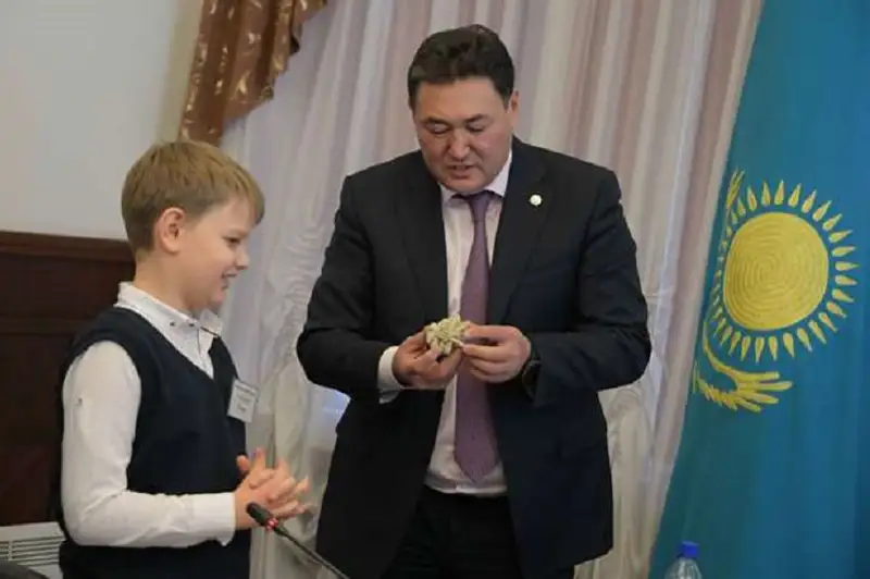 Павлодарский школьник попросил главу региона объявить соль талисманом областного центра