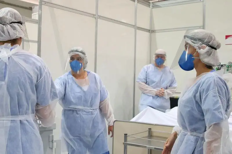 Бразильские ученые заявили об изобретении нейтрализующей коронавирус ткани