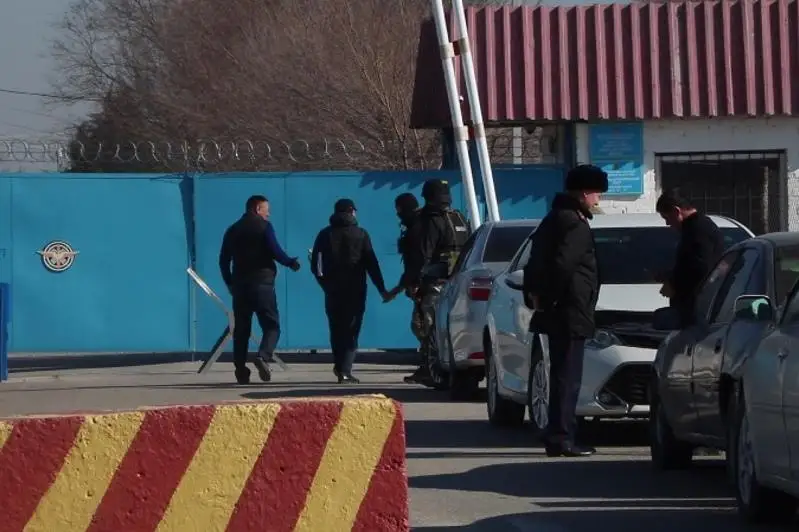 МВД участвует в поимке сбежавшего с оружием военнослужащего