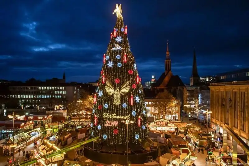 Установку самой большой в мире рождественской елки отменили в Дортмунде