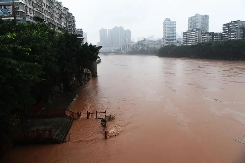 В Китае усилили меры реагирования из-за наводнений