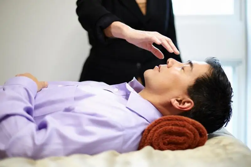 О мифах и пользе гипноза рассказал психолог из СКО