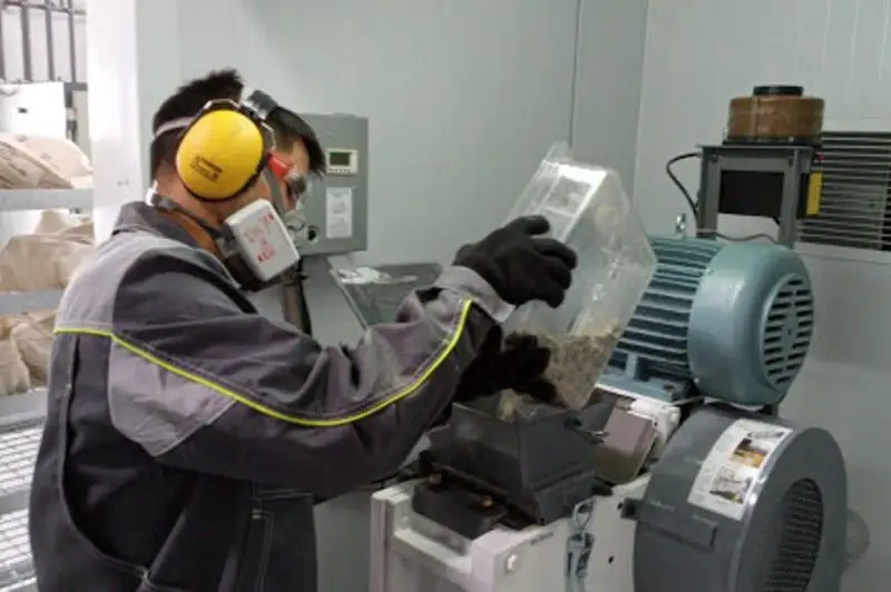 В Караганде работает уникальная геохимическая лаборатория