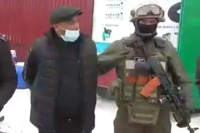 На пограничном посту «Жибек жолы» задержан иностранец с наркотиками