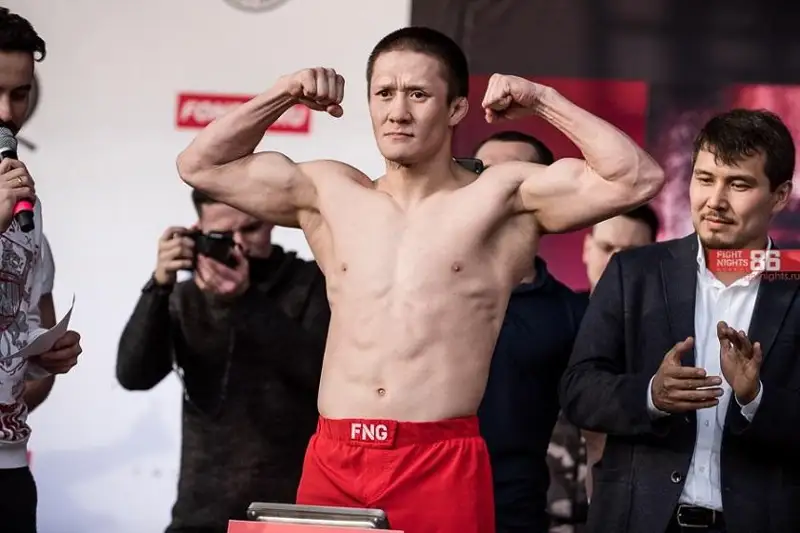 Жалгас Жумагулов защитил чемпионский пояс Fight Night Global