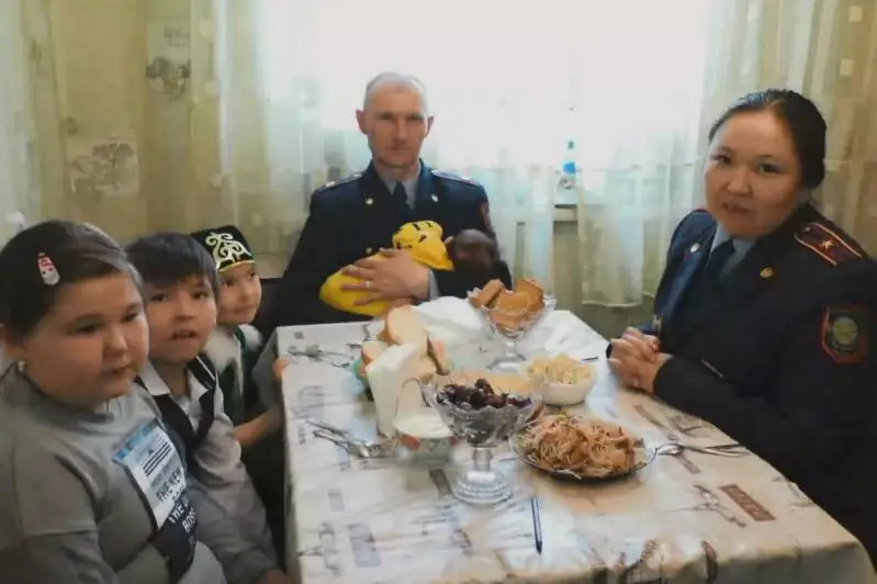 Белорусско-казахская семейная пара служит в столичной полиции