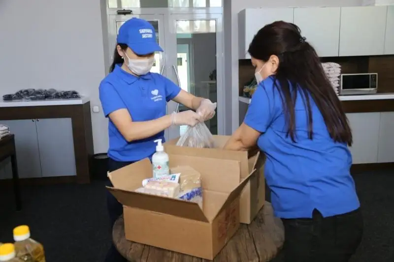 Более 100 семей получили продуктовые наборы на 1 мая в Карагандинской области