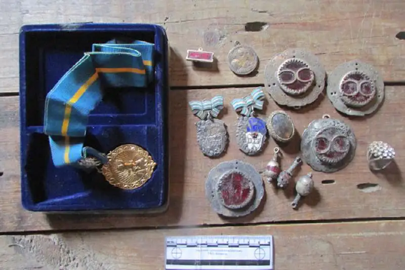 Сейф с орденами и медалями похитили в Акмолинской области