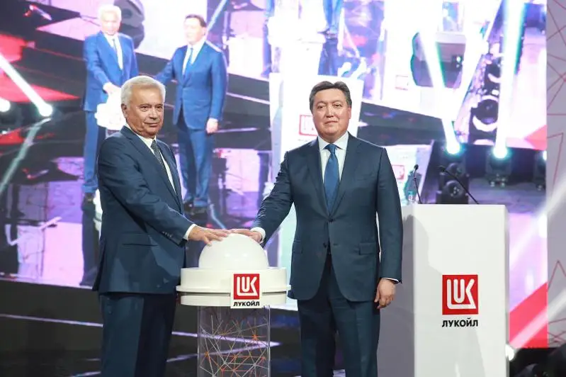 Аскар Мамин принял участие в открытии завода по производству масел в Алматинской области