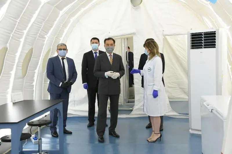 В Алматы открылась седьмая лаборатория для проведения скрининга на COVID-19
