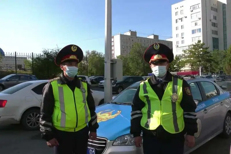Пыталась спрыгнуть с моста - девушку спасли полицейские в Нур-Султане