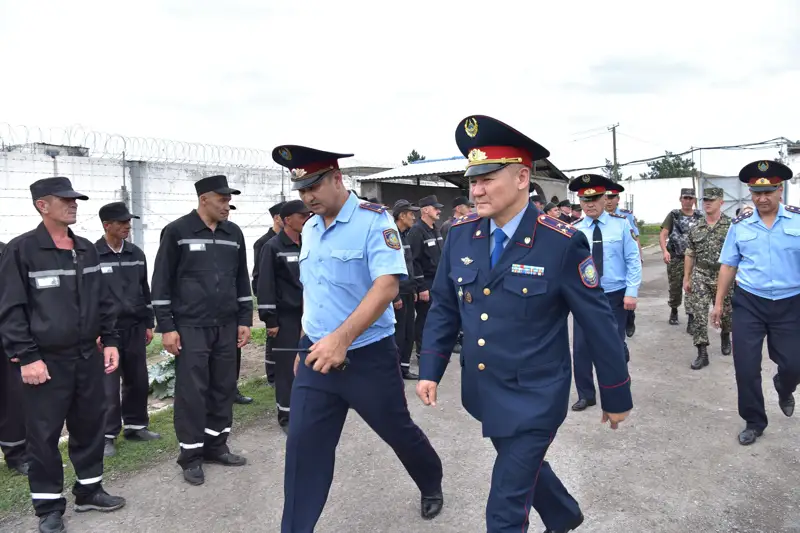 Министр Тургумбаев отправил инспектировать колонии своего заместителя