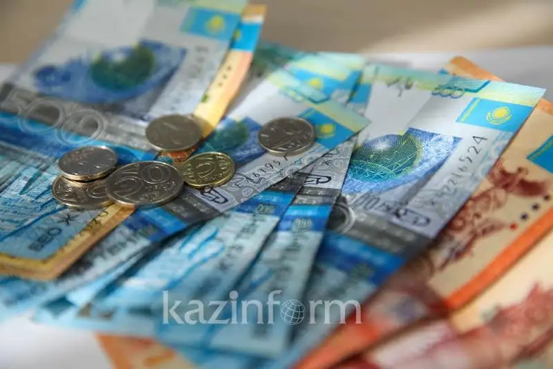 Соцпомощь в 42 500 тенге выплатят за второй месяц