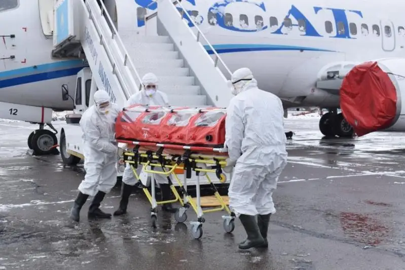 Более 30 эпидемиологов в сутки работают в аэропорту Алматы из-за коронавируса