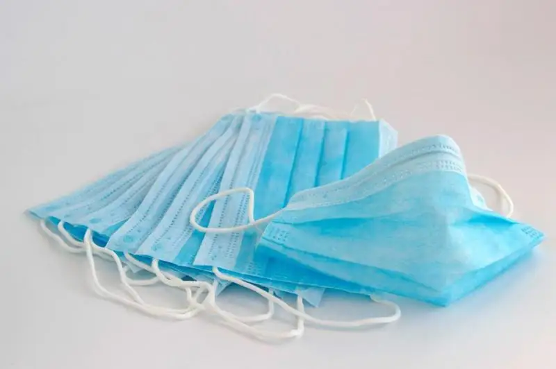 На 400 тысяч тенге обманули жителя столицы при заказе масок через интернет