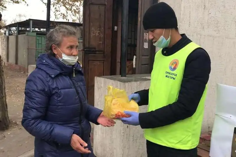 Пожилым и малообеспеченным помогает молодёжь Приозёрска