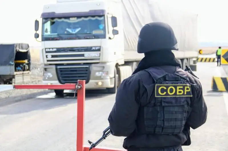 Блокпосты вокруг Актобе проинспектировал начальник департамента полиции