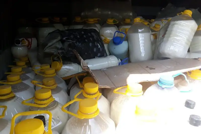 Сельчане  привезли 1000 литров кумыс для медиков и пациентов инфекционных стационаров  Семея