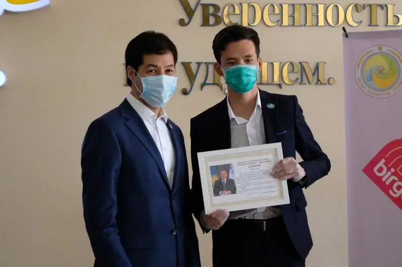 Волонтеров ЗКО наградили благодарственными письмами от Елбасы