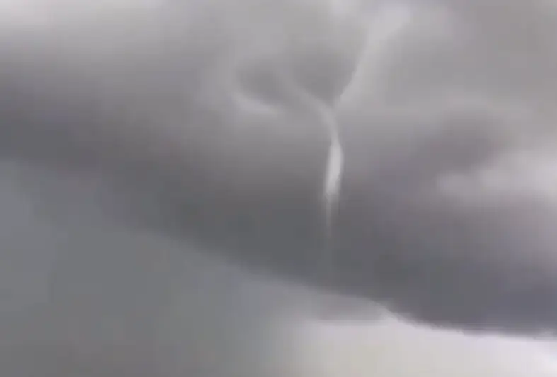 Видео с «торнадо» прокомментировали в СКО