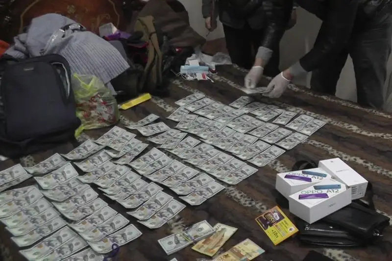 Более 18 млн тенге похитили у пенсионерки в ВКО