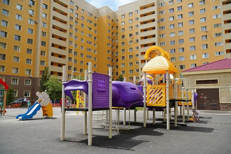 Масштабное преображение дворов и скверов проходит в Нур-Султане