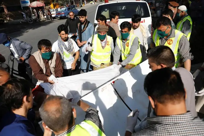 Вице-президент Афганистана едва не погиб в результате покушения