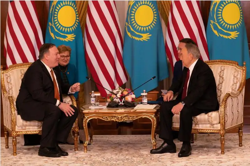 Аман болыңыз: Госсекретарь США Майк Помпео пожелал Елбасы скорейшего выздоровления