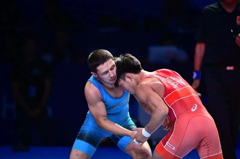 С кем сразится казахстанец в схватке за «бронзу» чемпионата мира по борьбе