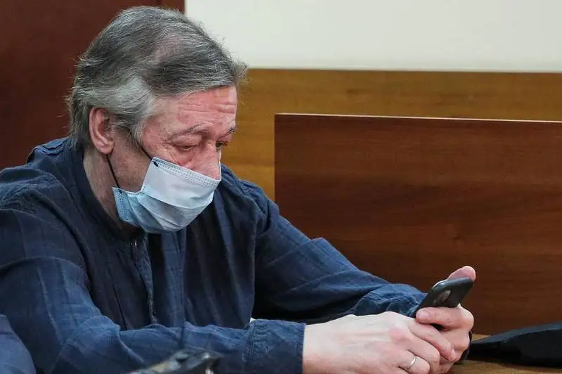 В суде показали видео, где Ефремов подтверждает свое присутствие за рулем в момент ДТП в Москве