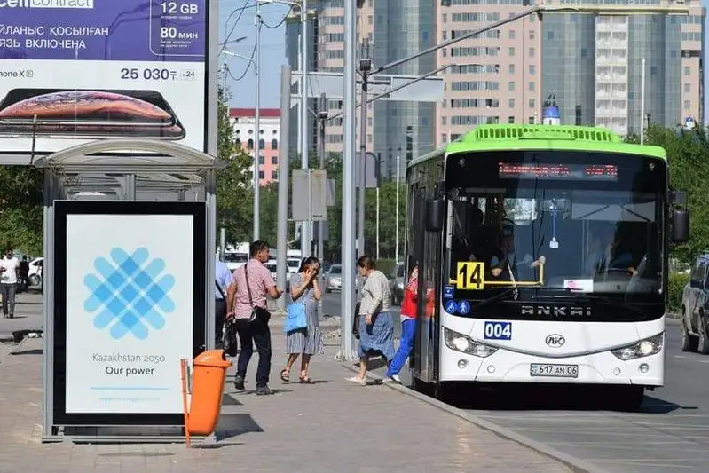 Жители Атырау приобрели 50 тысяч проездных карт